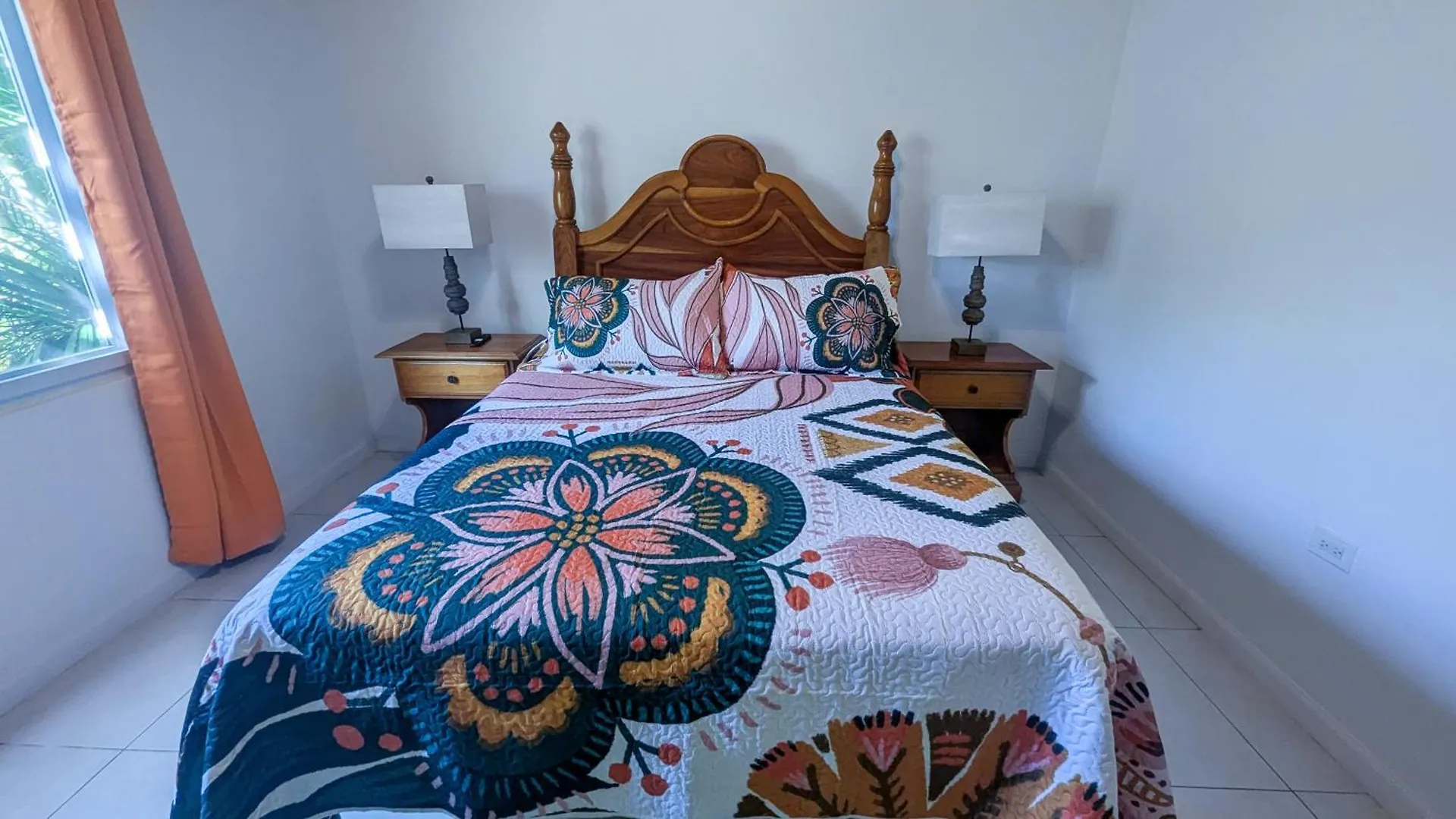 Mobay Las Palmas Montego Bay 0*,  Jamaika